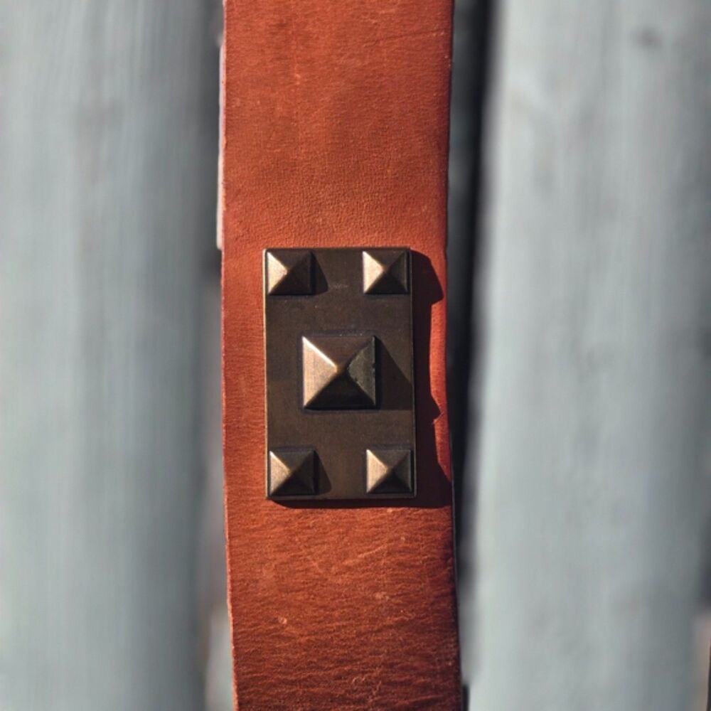 Linea Pelle Studded Leather Belt Size S Genuine Leather Solid Brass Buckle Brown - Picture 2 of 7